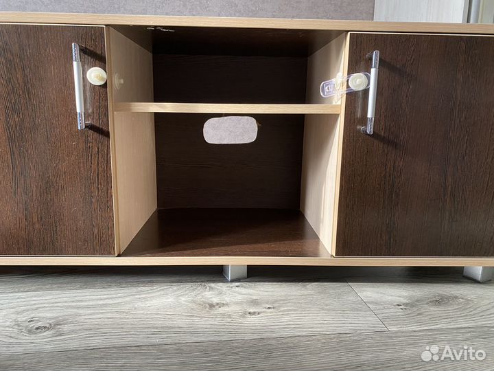 Полка для телевизора