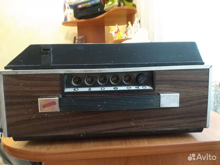 Катушечный магнитофон 