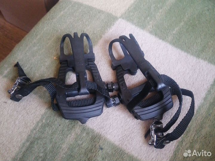 Контактные педали шоссейные