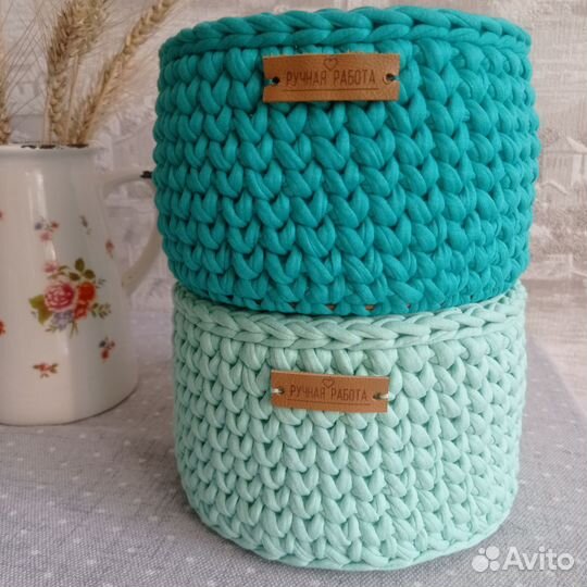 Вязаные корзинки ручной работы