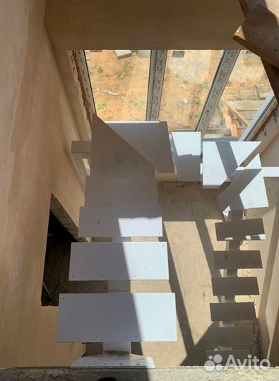 Забежная лестница с установкой