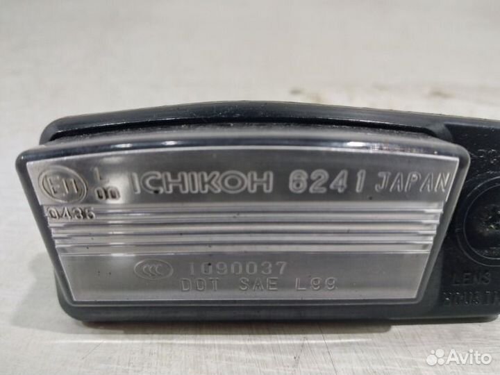 Фонарь подсветки номерного знака задний Nissan