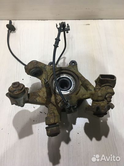 Кулак ступица задний левый Mercedes W210