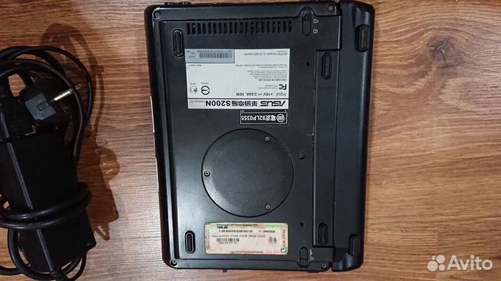 Ноутбук asus S200N 8.9