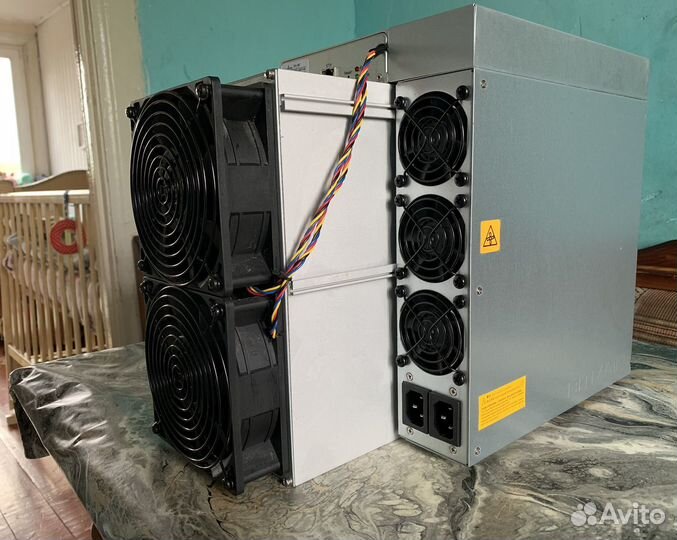 Асик Antminer S19