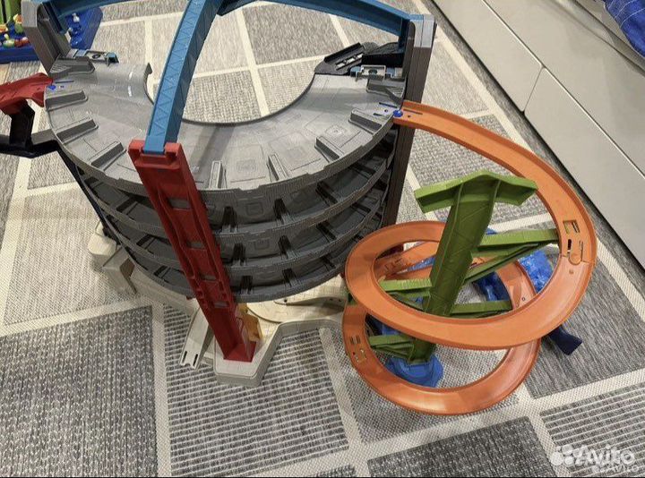 Игровой набор hot wheels - невообразимый гараж