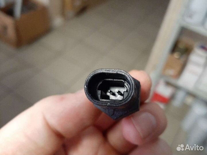 Датчик температуры воздуха detroit diesel 23515250