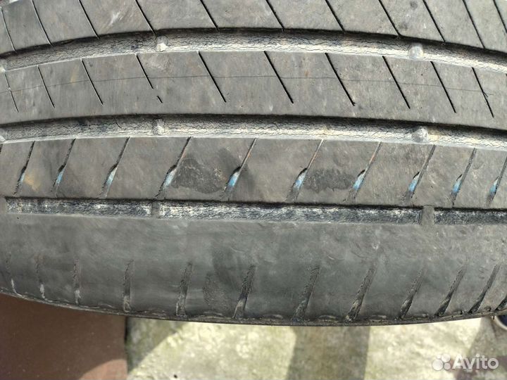 Bridgestone Alenza 001 275/45 R20