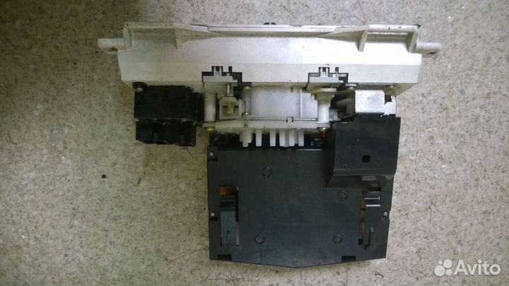 Блок управления климатом 6848302 Volvo 940