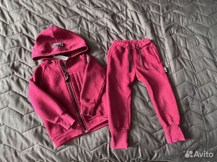 Спортивный костюм