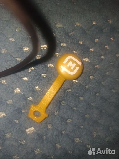 Золотой скрепыш оригинал