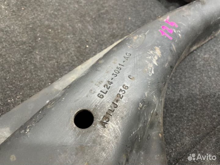 Рычаг подвески Ford Explorer U251 triton V8 2007