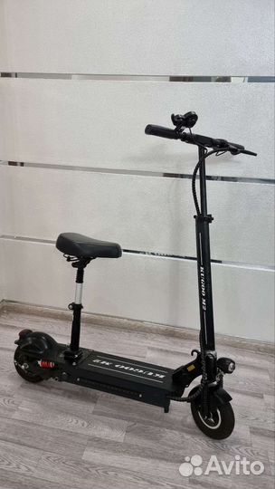 Самокат взрослый электрический бу