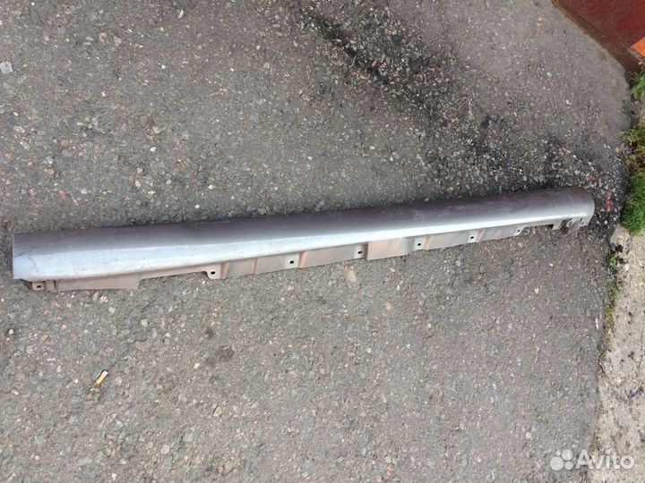 Порог правый пластик Toyota Avensis 250