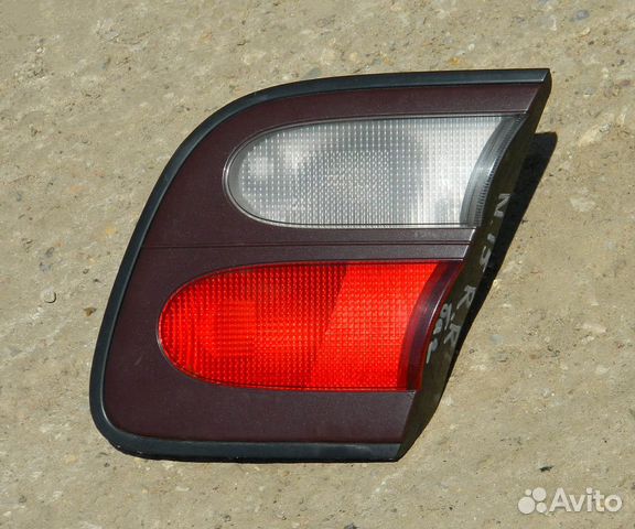 Фонарь багажника правый Nissan Almera N15