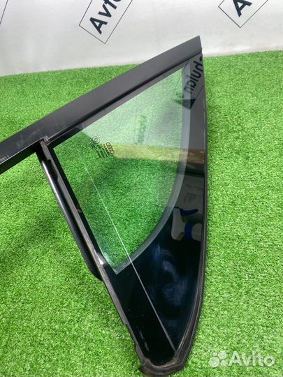Форточка двери передняя правая Audi Q7 4M 2019
