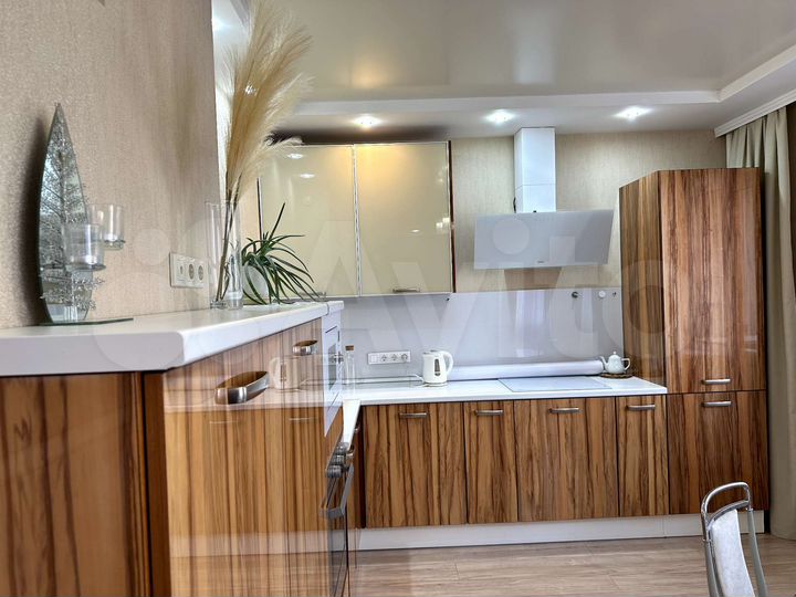 2-к. квартира, 65 м², 12/16 эт.