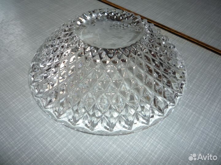 Хрустальная конфетница