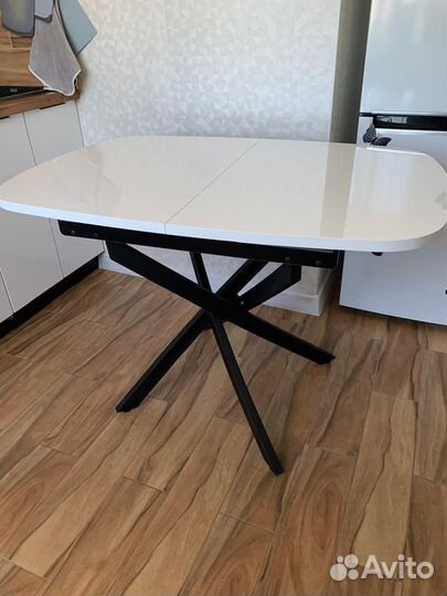 Кухонный стол