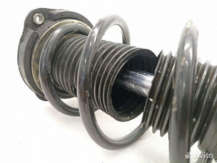 Амортизатор подвески передний правый Volkswagen