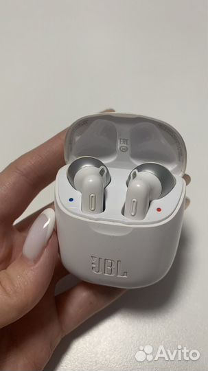 Беспроводные наушники jbl
