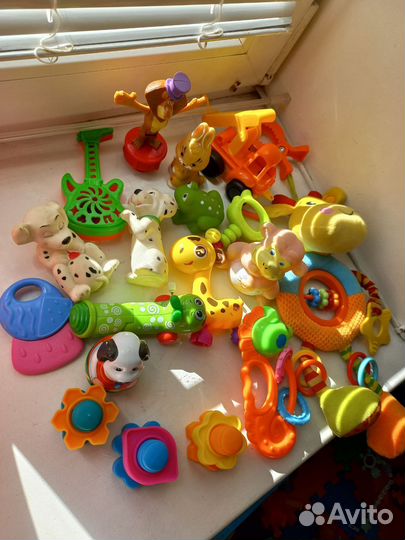 Детские игрушки пакетом 0+