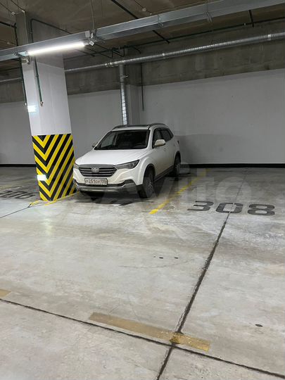 Машиноместо, 14 м²