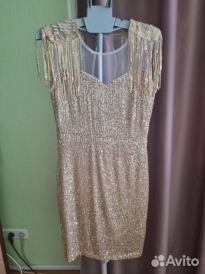 Вечернее платье 46 размера золотое