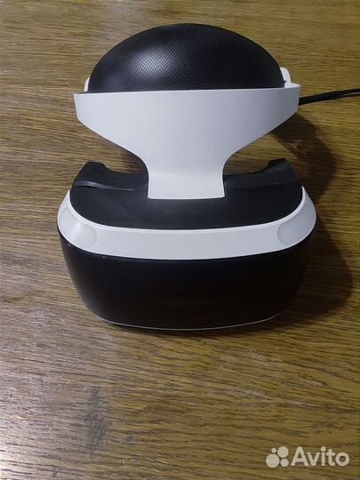 Продам полный комплект PlayStation 4