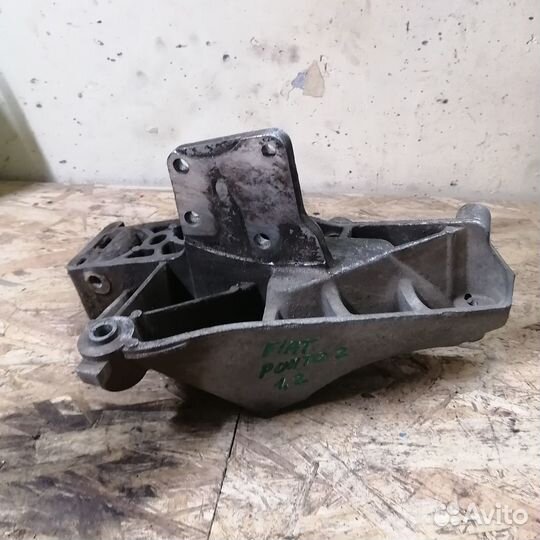 Кронштейн генератора Fiat Punto 2 (46548451)