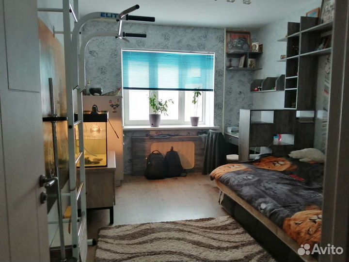 Детская подростковая стенка со столом и шкафом