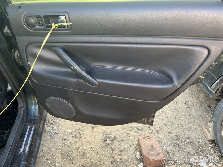 Обшивки дверей Volkswagen passat b5+