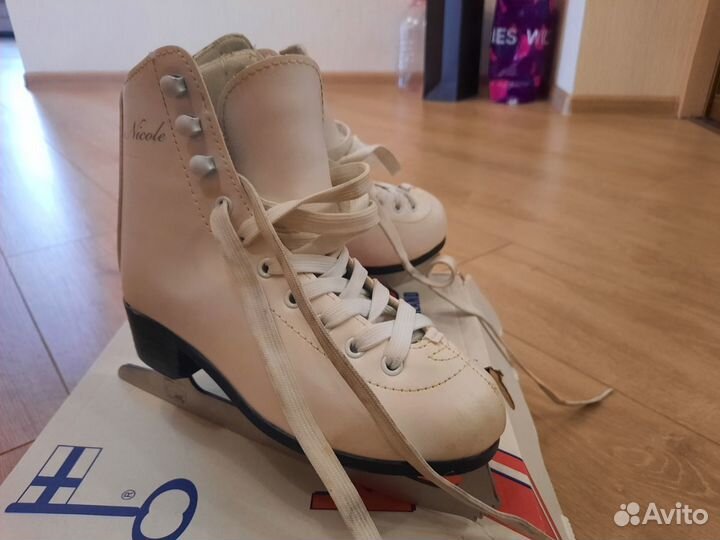 Коньки фигурные