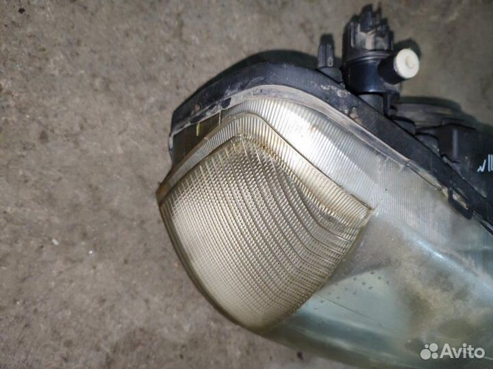 Фара правая Renault Logan 1 седан 1.6 2005