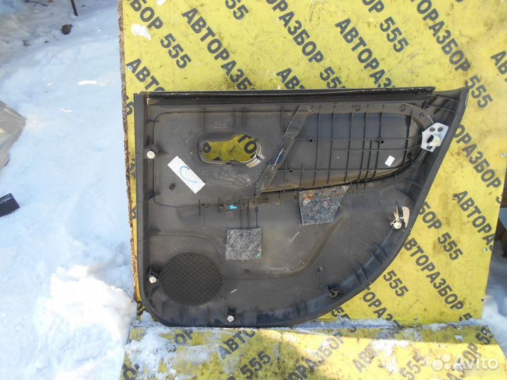 Обшивка двери задней левой Nissan Note (E11)