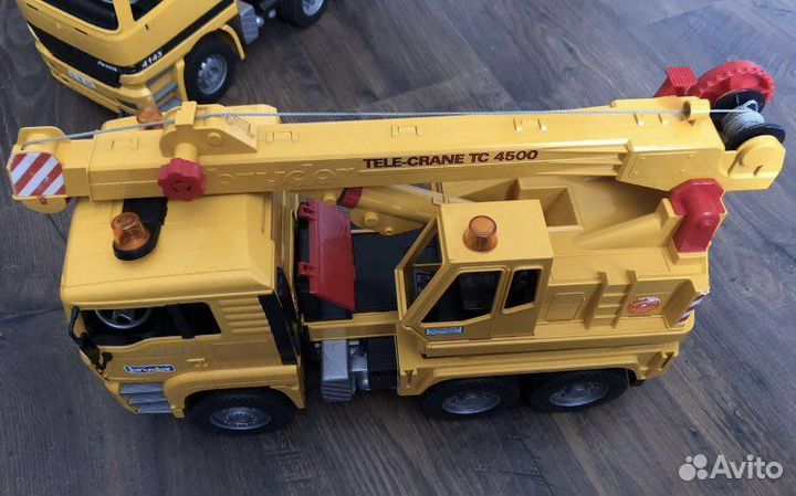 Подъемный кран bruder