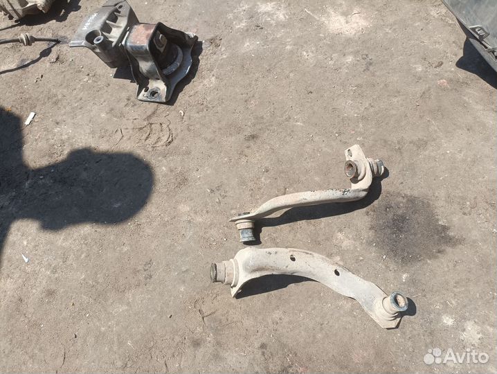 Рычаги подвески Renault Megane 2