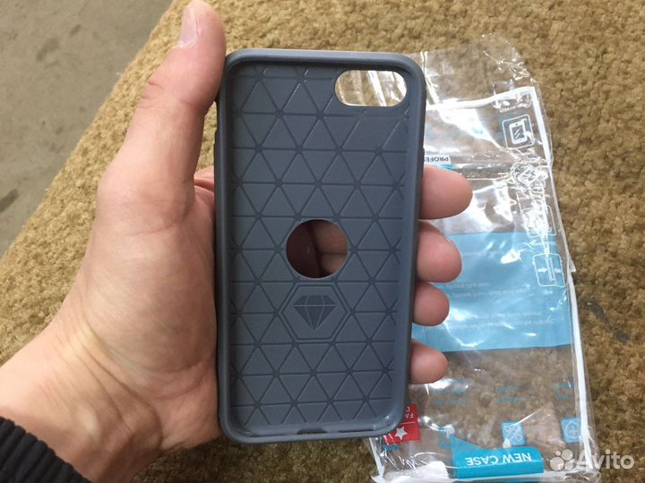 Чехол на iPhone SE 2020