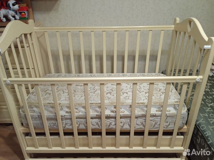 Детская кроватка