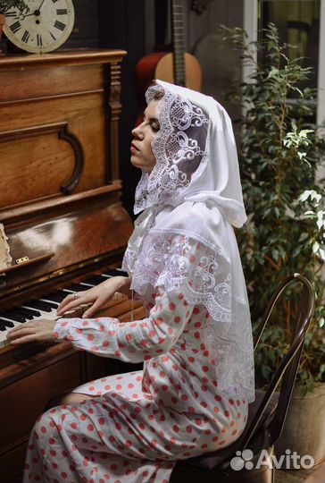 Неспадающий платок на крещение в храм