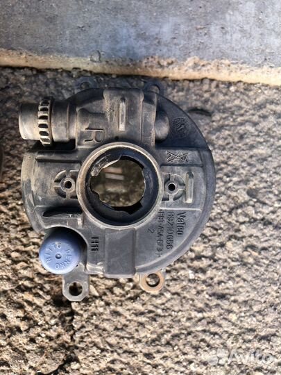 Туманки toyota avensis