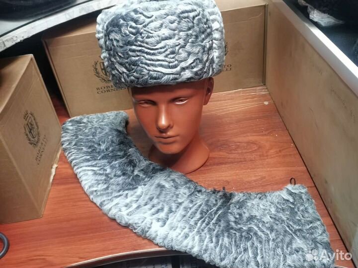 Каракулевая шапка