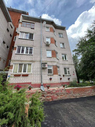 Комната 14,2 м² в 1-к., 1/5 эт.