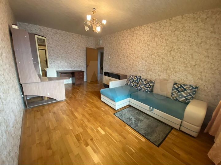 2-к. квартира, 61 м², 10/17 эт.