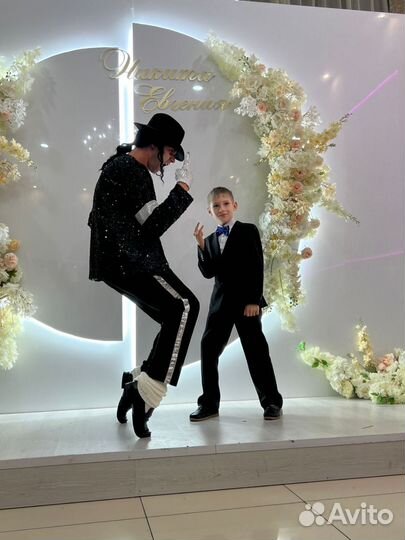 Майкл Джексон в Астрахани. Шоу. Танец. Выступление