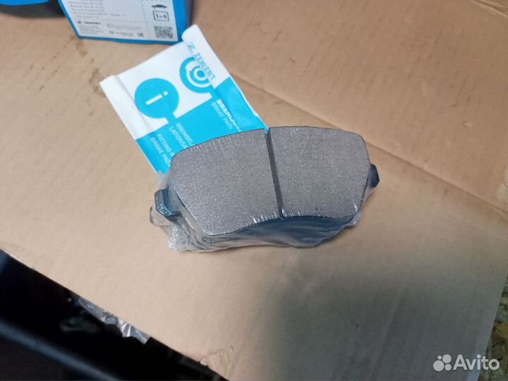 Передние колодки Nissan Note, Renault Clio 3