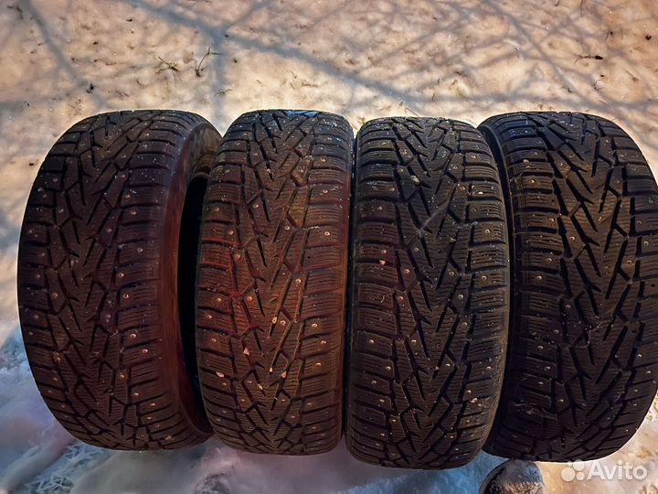 Nokian Tyres Hakkapeliitta 7 215/60 R16 38E