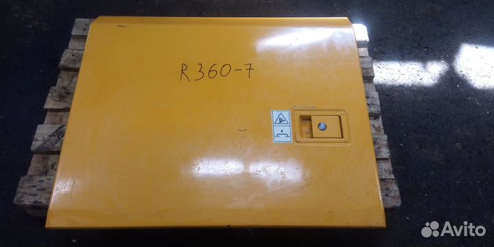 Дверь экскаватора Hyundai R360LC-7