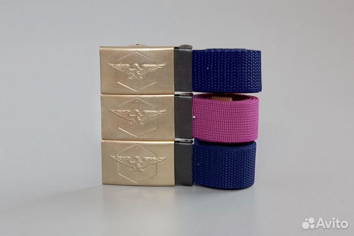 Ремень с металлической пряжкой