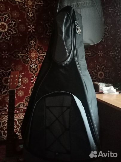 Акустическая гитара